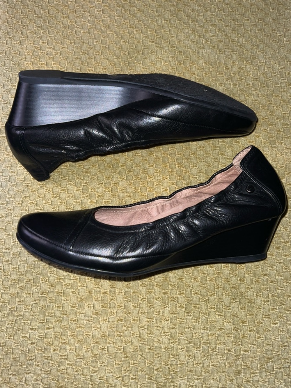 Nwot* Nurture Leather Scalloped Edge Wedge Slip-On Comfort Shoes